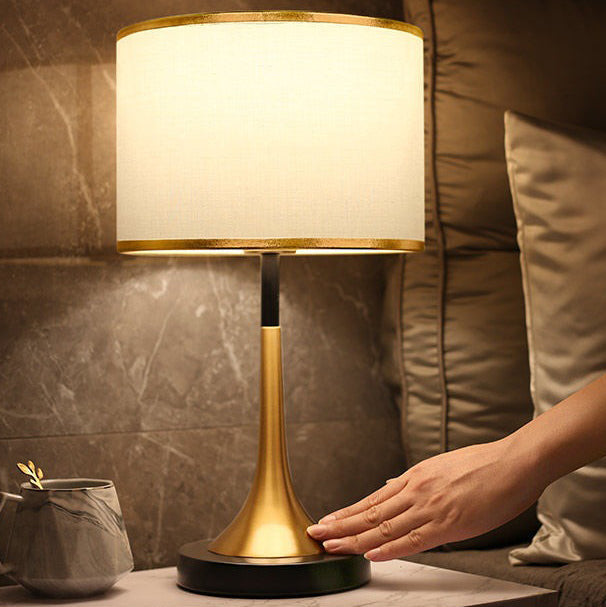 Retro Table Lamp – Metal & Fabric Shade, E26 Socket, 45 cm High
