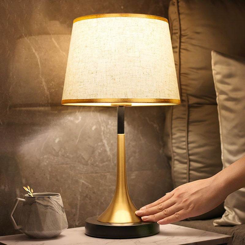 Retro Table Lamp – Metal & Fabric Shade, E26 Socket, 45 cm High