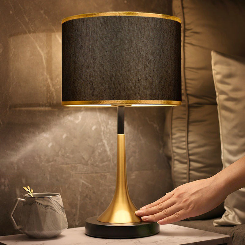 Retro Table Lamp – Metal & Fabric Shade, E26 Socket, 45 cm High