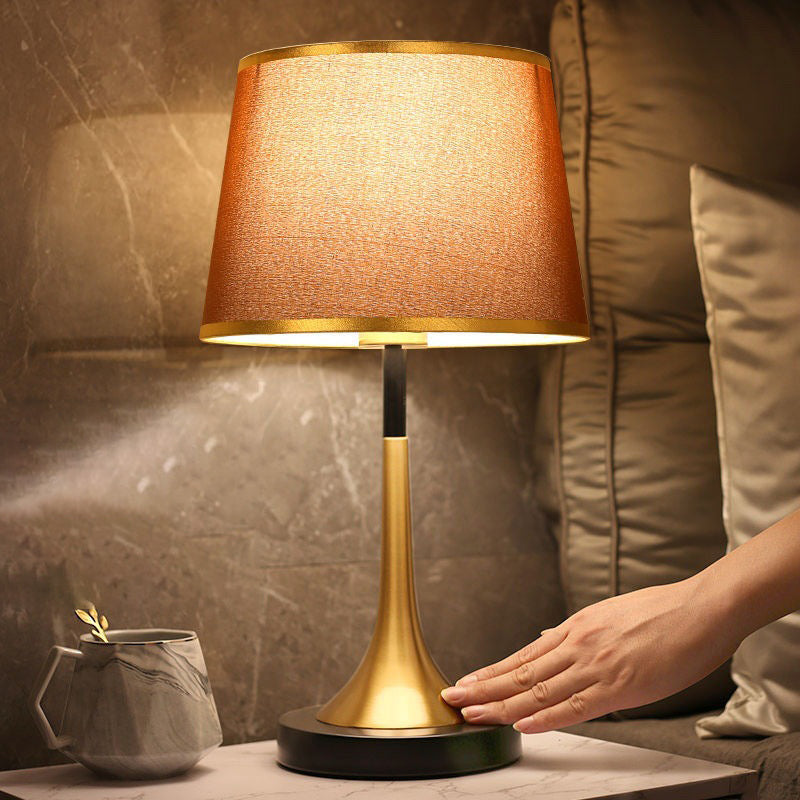 Retro Table Lamp – Metal & Fabric Shade, E26 Socket, 45 cm High