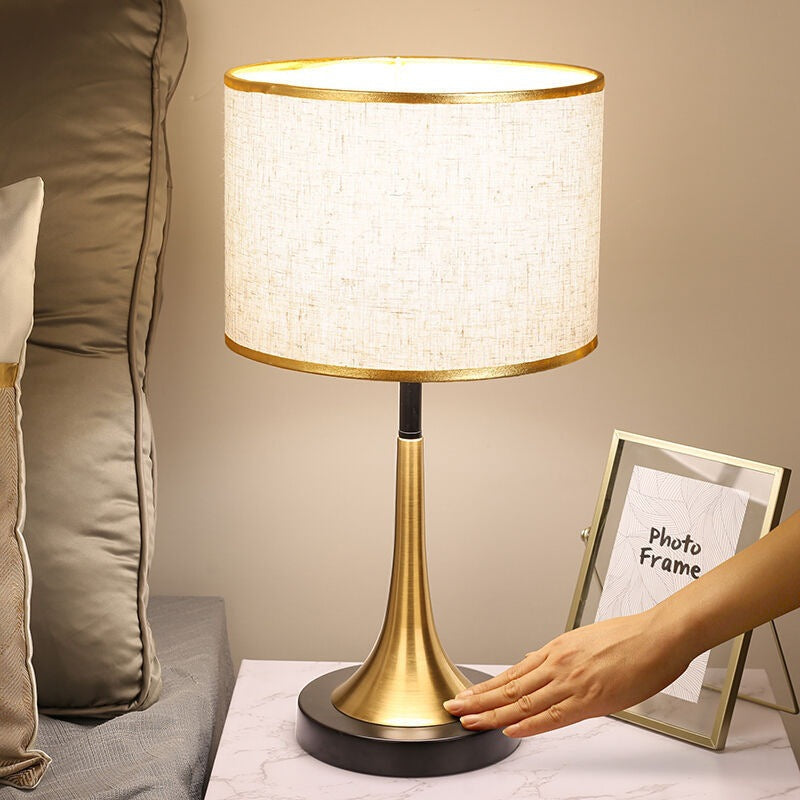 Retro Table Lamp – Metal & Fabric Shade, E26 Socket, 45 cm High