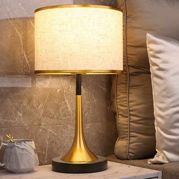 Retro Table Lamp – Metal & Fabric Shade, E26 Socket, 45 cm High