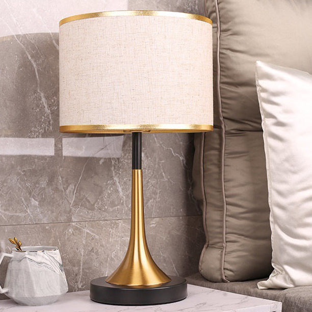Retro Table Lamp – Metal & Fabric Shade, E26 Socket, 45 cm High