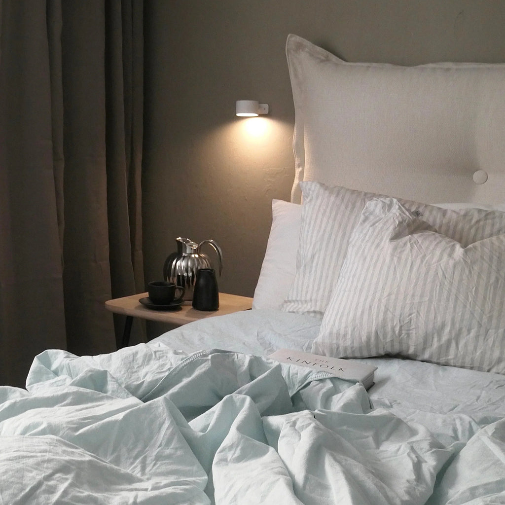 Multifunctional Wireless Wall Lamp Rechargeable & Dimmable with 360° Rotation