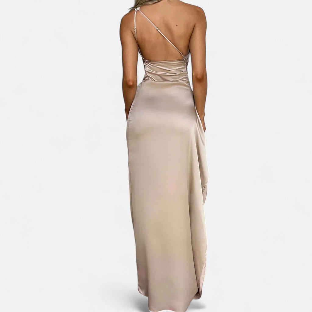 Asymetryczna długa sukienka damska – rzeźbiąca sylwetkę, naturalny ruch