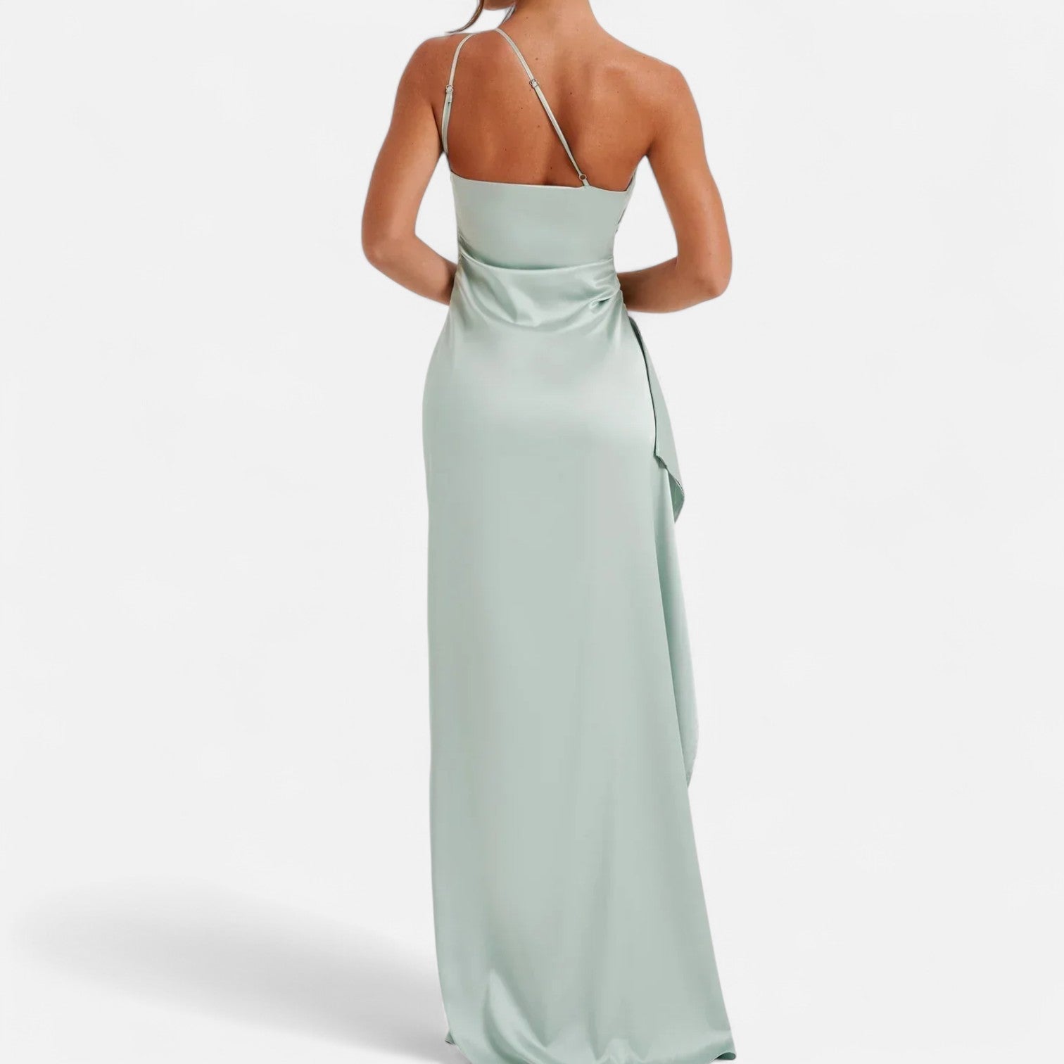 Asymetryczna długa sukienka damska – rzeźbiąca sylwetkę, naturalny ruch